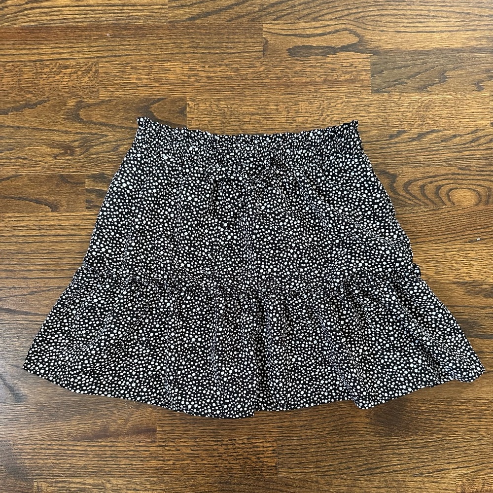 Crescent Black and White Speckled Tiered Ruffle Mini Skirt, Medium